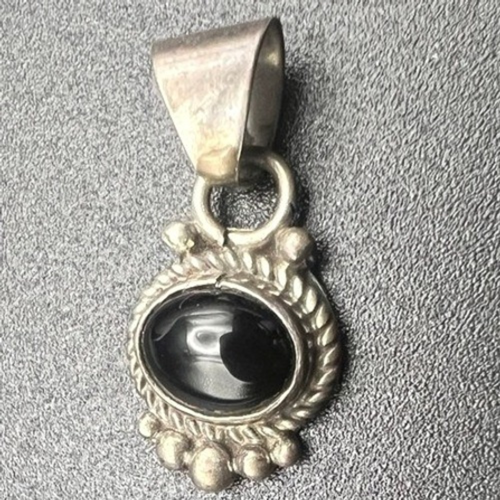 Vintage Sterling Silver Black Onyx Pendant Oval Beaded Twisted Rope 2g 1 In